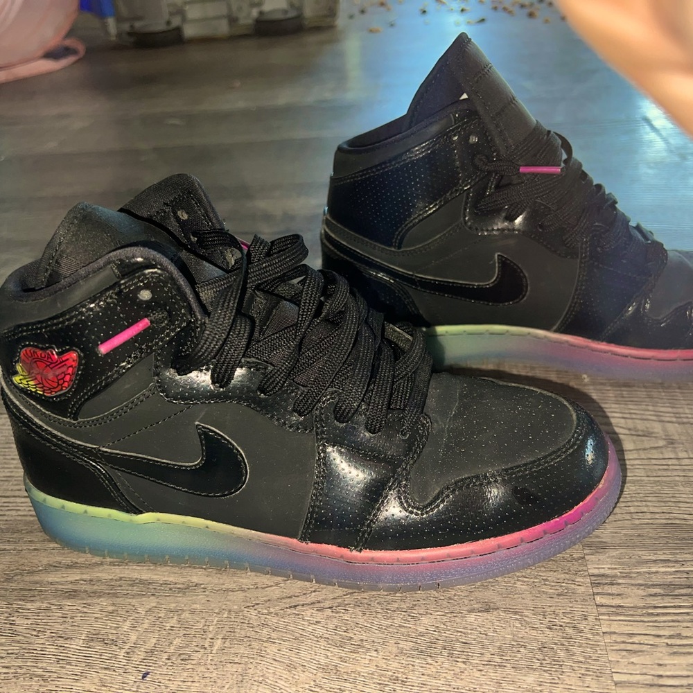 Jordan 1 (Mid GS) 6Y